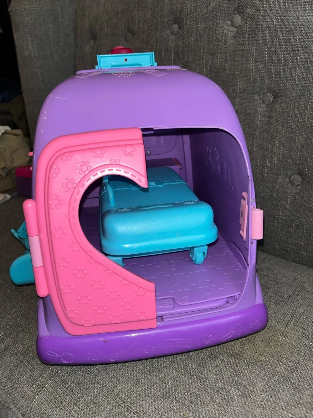 Disney Junior Doc McStuffins Get Better Talking Mobile Doctor Car RARE HTF